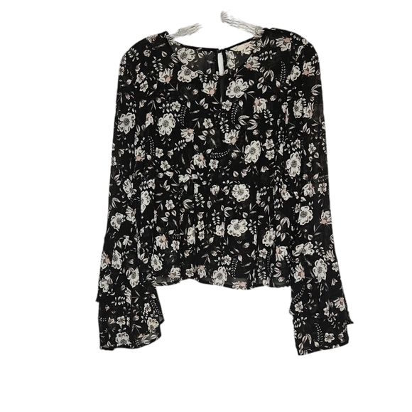 Aeropostale black sheer babydoll / peplum style top with long flowy bell sleeves - Picture 1 of 11